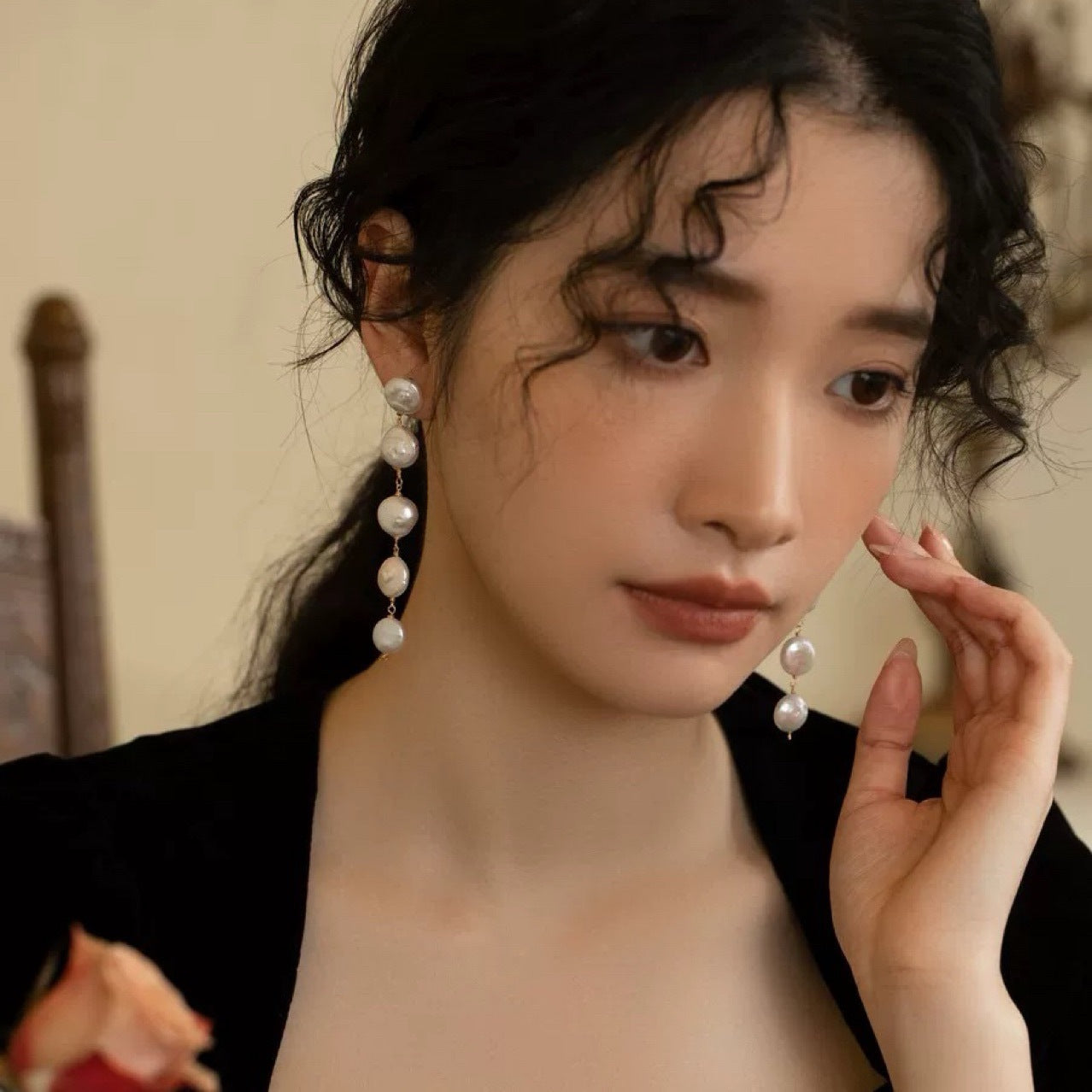 天然巴洛克扁片纽扣珍珠长款流苏坠感显瘦耳坠耳环耳钉女耳线优雅