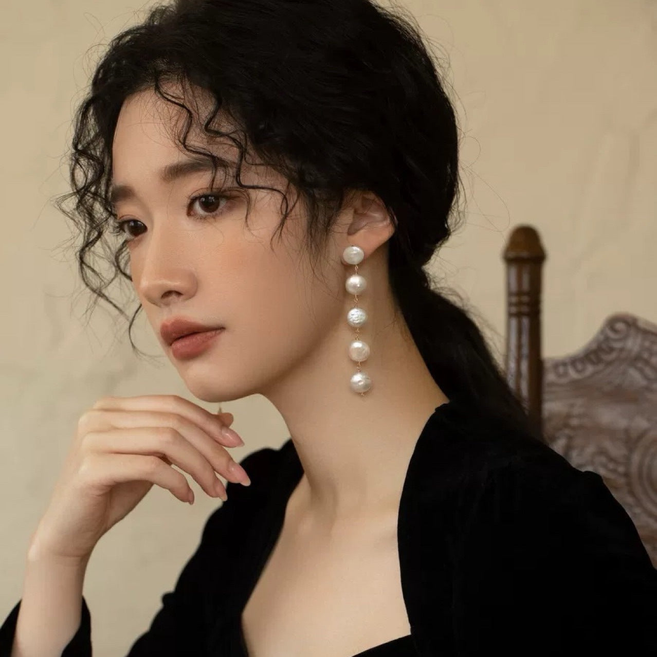 天然巴洛克扁片纽扣珍珠长款流苏坠感显瘦耳坠耳环耳钉女耳线优雅